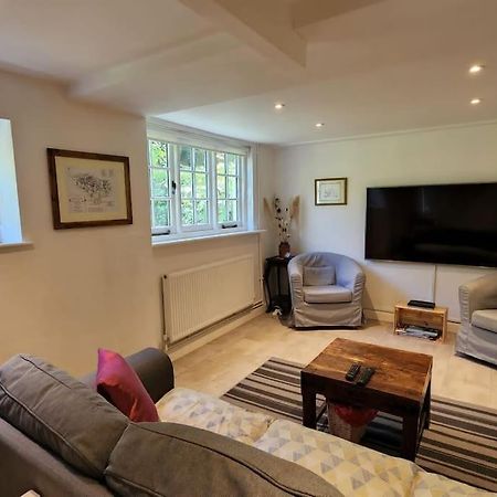 Ashdown Forest Character Cottage, 18Th Century โครวบะระ ภายนอก รูปภาพ